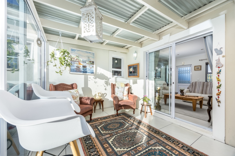 3 Bedroom Property for Sale in Sunningdale Western Cape
